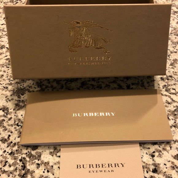 Burberry Sunglass Box - Picture 1 of 3